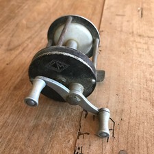 ancien matériel de pêche N10