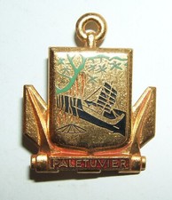 INSIGNE REMORQUEUR " PALETUVIER " - Augis