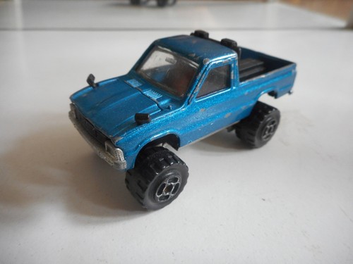 Majorette 4x4 toyota pickup - majorette,