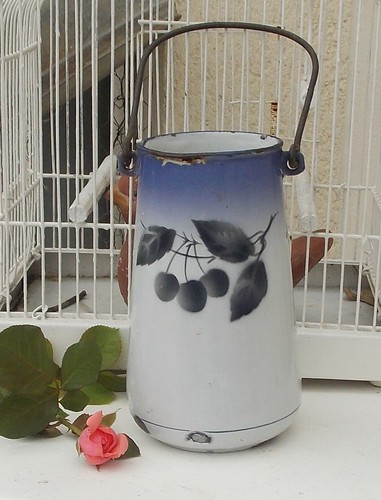 Ancien broc pot lait emaille - ancien,