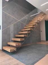 Escalier suspendu monter - à,