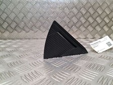 Enjoliveur triangle noir "sur