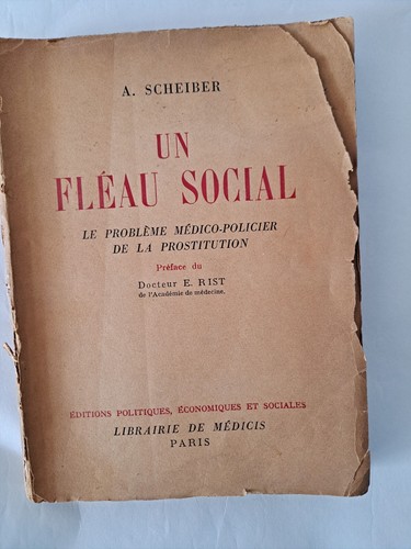 Livre dédicacé fléau - un,
