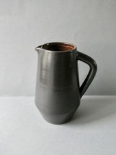 pichet en grès émail noir signé Arts Céram Grand Feu, Denise et Michel Pointu