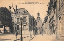 BEAUGENCY - La Caisse d'Epargne et la Tour de l'Horloge (Loiret)