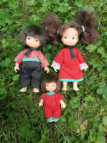 Lot poupées famille - de,