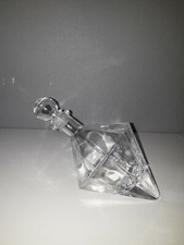 CARAFE A VIN EN VERRE POINTE