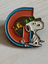 Pin's Snoopy Prénom Initial G , Golfeur, Bande Dessinée BD Peanuts Pin's Rare