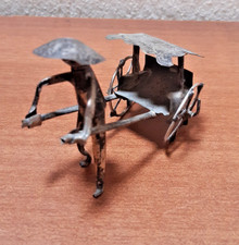 Figurine homme chinois de pousse-pousse