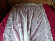 LONGUE PIECE DE TULLE ANCIEN BRODE MAIN POUR VOILE DE MARIEE DEBUTS XXè