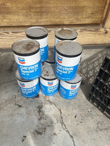 Chevron motor oil - 30, can