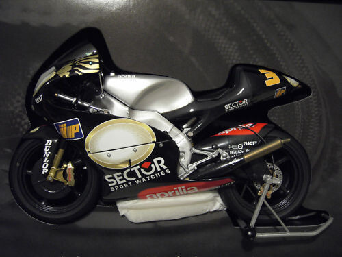 Moto aprilia rsv - gp,