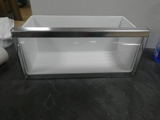 bac à légumes   pour réfrigérateur Aeg model rdb428e1ax ( occasion )