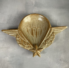 Coupelle cendrier vide poche insigne militaire armée parachutiste céramique