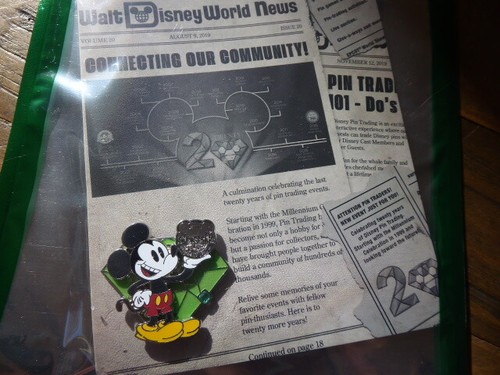 Disney trading ans pin - 20,