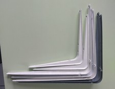 Lot de 6 équerres blanches ou grises pour étagères - Console emboutie acier