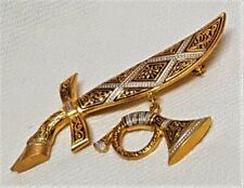 ANCIENNE BROCHE SABRE EPEE COR DE CHASSE OR DE TOLEDE TOLEDO # H9