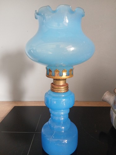 Ancienne petite lampe - ancienne, a