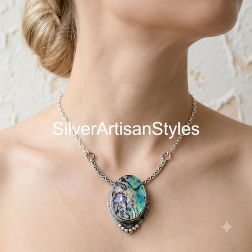 Collier chaîne fait - , main