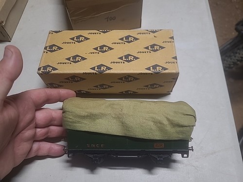 Train echelle wagon - train,