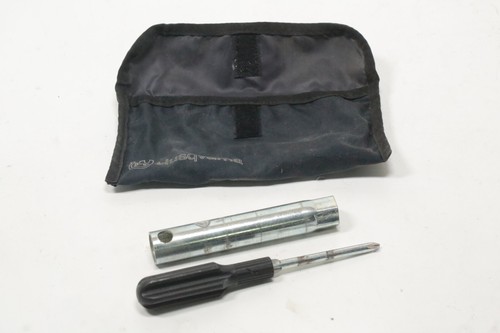 Trousse outils incomplète - à,