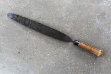 RAPE A SABOT, A CORNE DE