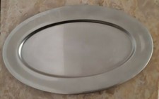 Plat de service ovale en inox signé Royal BB France
