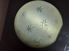 Globe de lampe à pétrole XIXe en cristal dépoli gravé d’étoiles