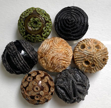 Lot de 7 boutons 22 à 24 mm -