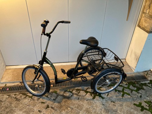 Tricycle adulte noir avec - tricycle,
