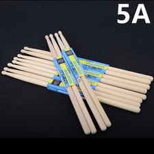 Paire de baguettes en bois