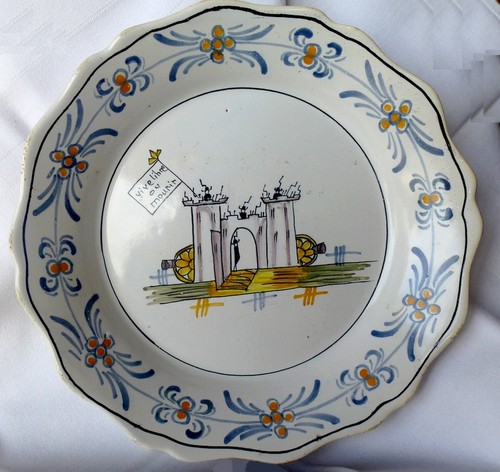 Assiette révolution - assiette,