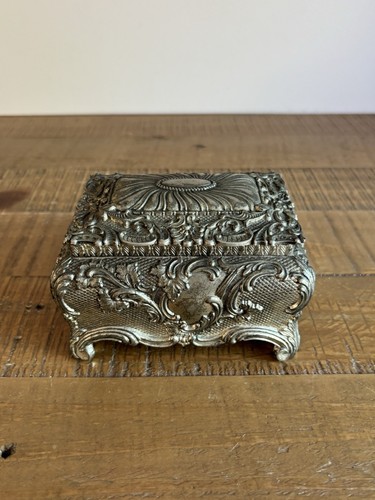 Ancienne coffre boîte - ancienne, À