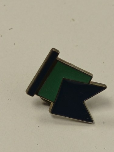 Pin ancien vintage rétro - pin's,