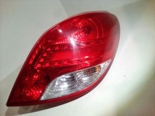 Feu arriere principal droit