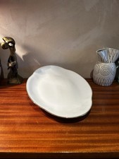 Plat en porcelaine de Limoges signé Haviland – décoré à la main