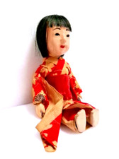 Ancienne poupée en carton bouilli " Japonaise "