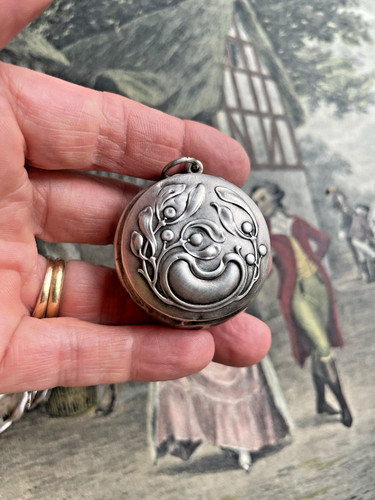 Pendentif reliquaire métal - reliquaire,