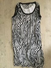 robe MS mode noire et blanche avec fonds de robe  taille L neuve