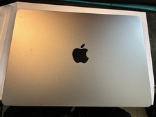 Coque Écran MacBook A2681
