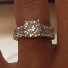 Bague de fiançailles Moissanite blanche coupe ronde 2,90 carats en or blanc m...