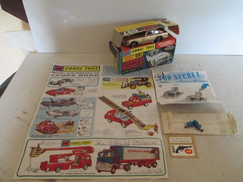 Corgi toys 261 - toys,