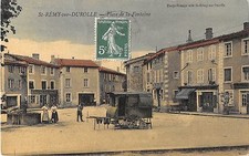 CPA 63 SAINT REMY SUR DUROLLE PLACE DE LA FONTAINE (cpa toilée  émaillée