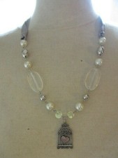 COLLIER PENDENTIF CAGE COEUR, PERLES ET RUBAN, NEUF