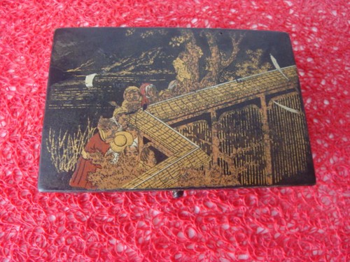 Ancienne petite boite - , en