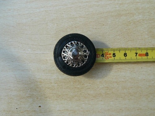 Roue avec enjoliveur - roue, mm