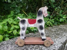 JOUET ANCIEN À TIRER - PETIT CHEVAL DE BOIS À ROULETTES - H : 19,5 cm