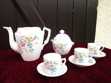 Service à café de poupée