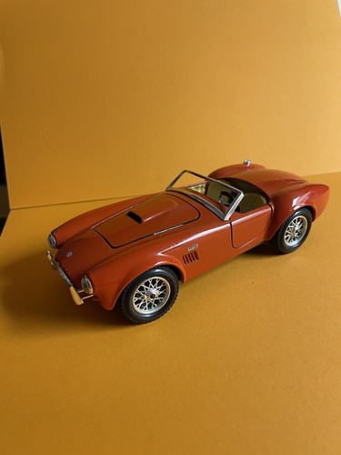 Cobra 427 burago 24 - 427,