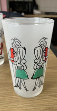 Cabu verre signé Cabu